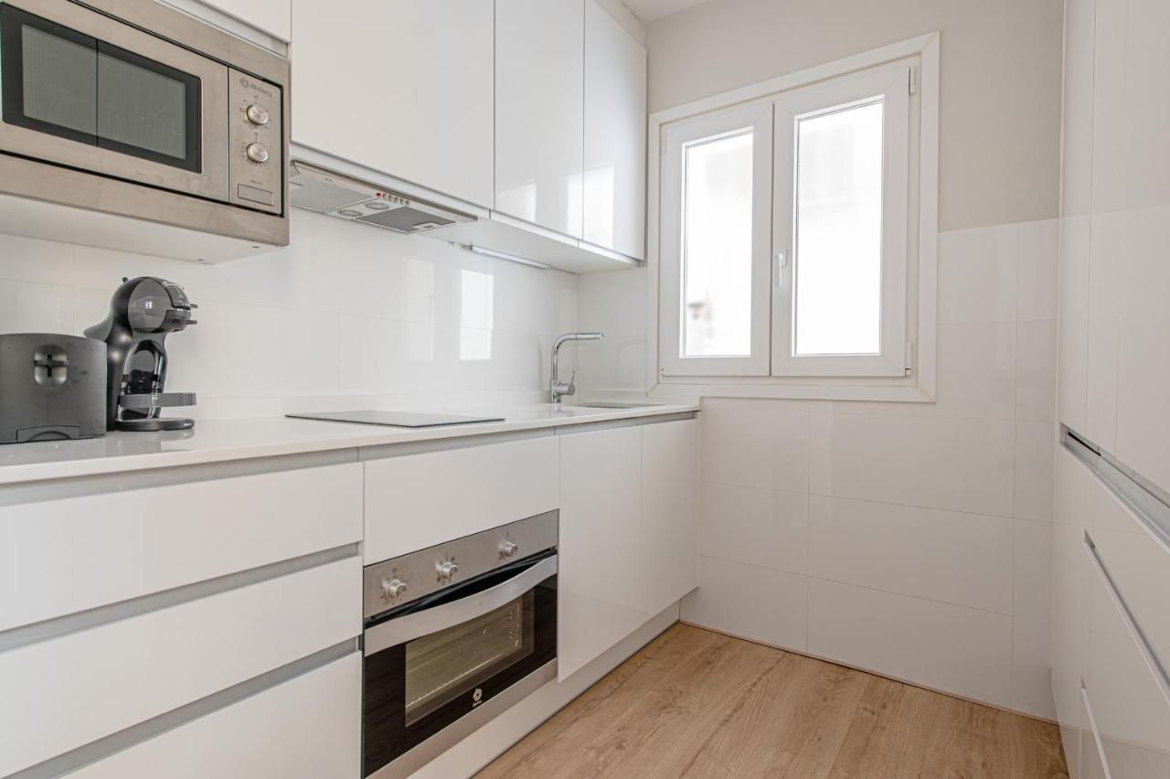 Charming Avenida America Apartament *